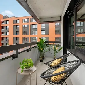 Doki Living By Blue Mandarin Parking & Foodhall Gdańsk